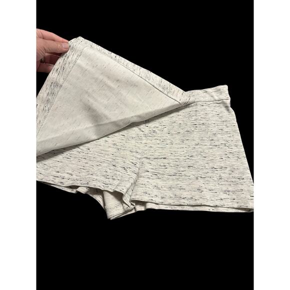 Wilfred Free Aritzia Heathered Gray Short Skort Size Medium - Picture 3 of 7